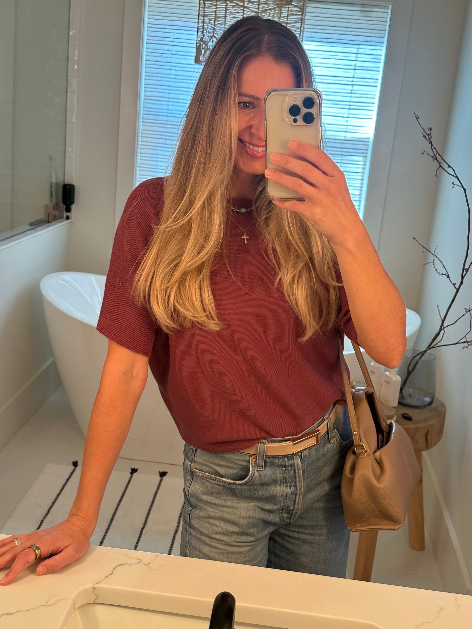 Can you believe this price- cashmere+cotton blend for $29?This is probably my favorite top that I’ve purchased this year, it’s already very affordable and the quality is so good…and now it’s on SALE! Only today so I’m getting it in another color! I think the blue will be perfect for spring! 

*wearing size XS here (so it runs a little big)

#quincesale #knittops #sweatertees #cashmere #cotton #neutrals #quince #relaxedtops

#LTKSeasonal #LTKootd #LTKHoliday