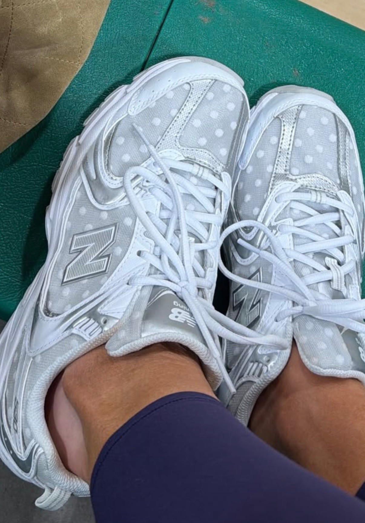 New balance 
Trending
Sneakers 
OOTD

#LTKootd #LTKfitnessgoals
