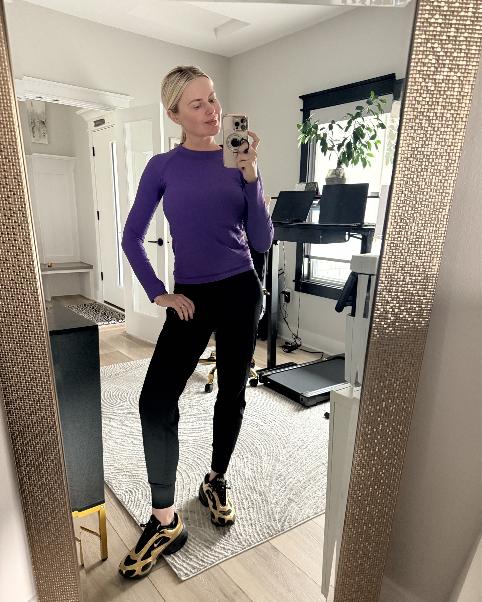 Long sleeve lulu dupe on repeat 🔁 #amazonfinds #lululemon #dupe #luludupe #amazonsale #amazon #workout #workoutoutfit 

#LTKmomlife #LTKfitnessgoals #LTKootd
