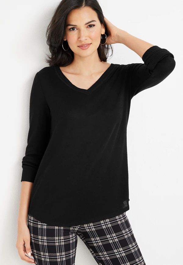 24/7 Flawless V Neck Tee | Maurices