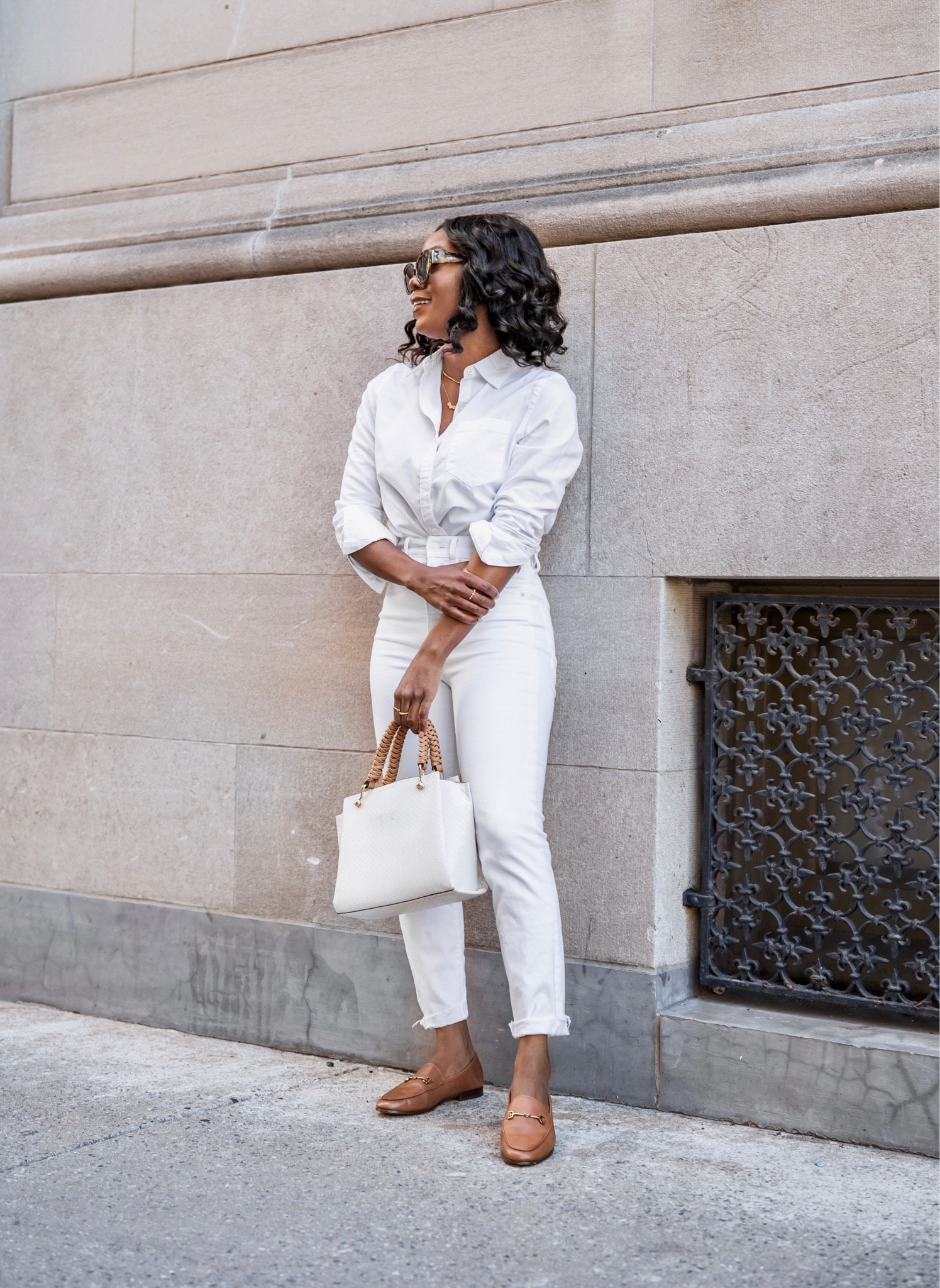 White jean outfit for summer. 

#LTKSeasonal #LTKFind #LTKstyletip