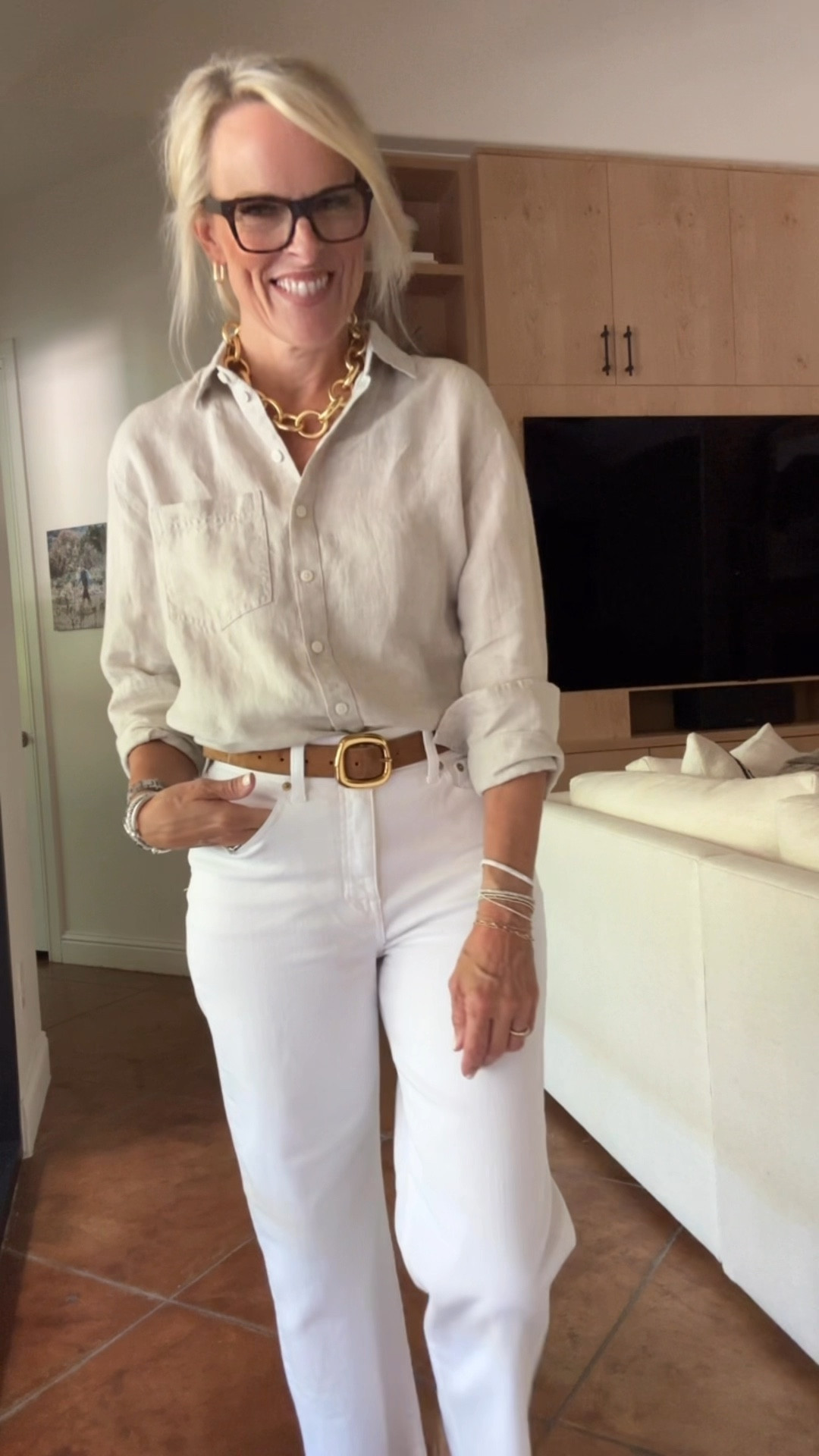 These white denim are so great!! 
And love JCrew linen button ups. I have a few and just added this flax color - love! 

The necklace is also spectacular  

@JCrew #InJ eew #ad

#LTKWorkwear #LTKFamily #LTKOver40