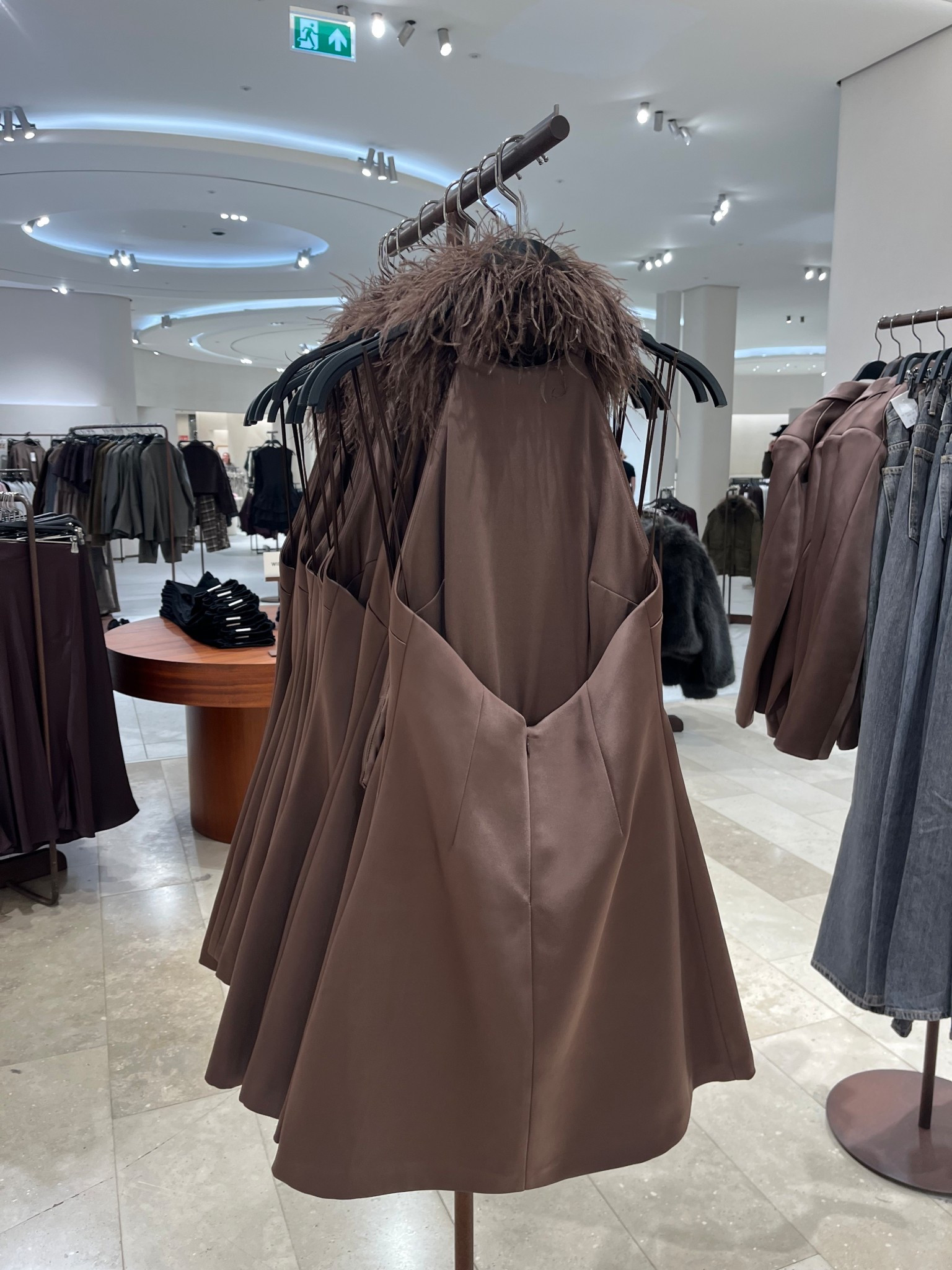 Gorg Gorg Gorg 🤎

#autumn #hm #zara 
Tags: autumn outfits, autumn jacket, espresso brown, jeans, boots, knee high boots, leather jacket, brown suede jacket sweater , autumn  , office outfit , autumn outfit , jumper , knitwear , H&M , Zara , autumnal dress , tights, boots , leggings , Uggs , trench coat, Ugg boot , rocky oak , suede bomber 

#LTKwinter #LTKstyletip #LTKautumn
