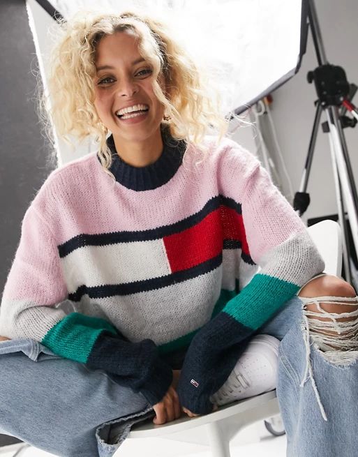 Tommy Jeans bell sleeve knitted flag sweater in pink | ASOS (Global)