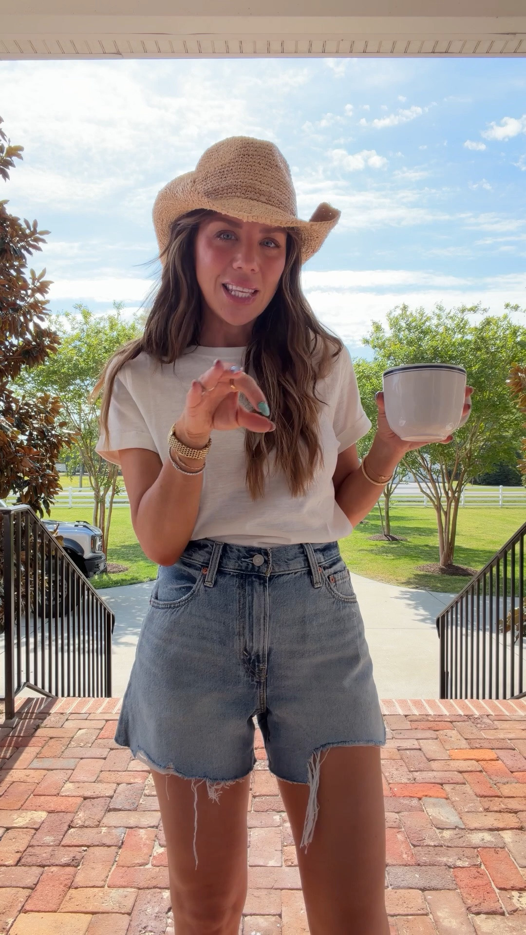 Favorite @levis denim shorts & basic tees for summer! I go up to a size 26! #LevisPartner #LevisLTKPartner

#LTKdayinmylife #LTKSaleAlert #LTKootd