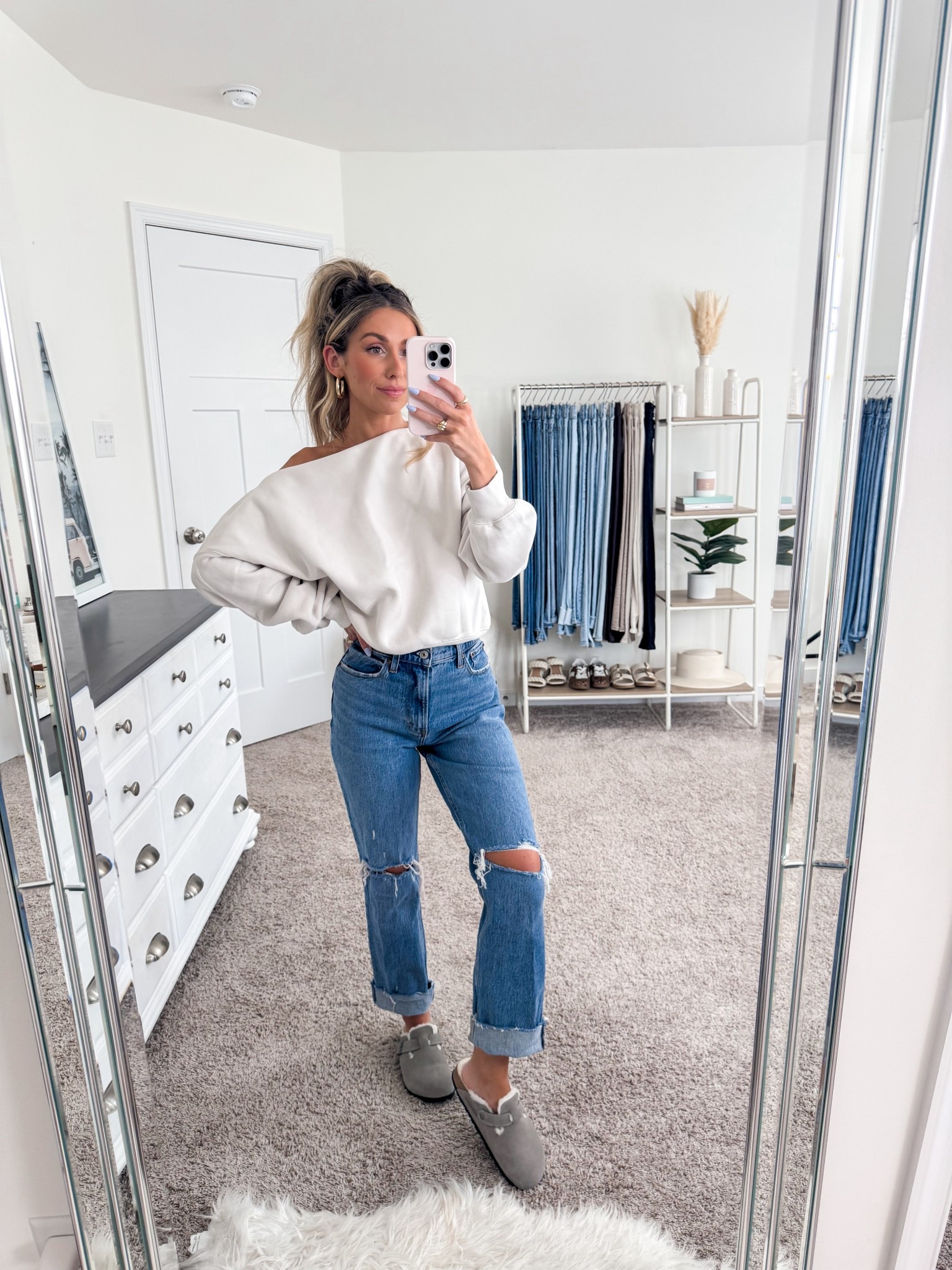 #abercrombiepartner Casual fall outfit — currently on sale!! 
Top: small
Jeans: 24 short 

Fall outfit 
Sweatshirt 
Abercrombie sale 
Abercrombie jeans 
Casual outfit 


Use code AFLTK to get an additional 25% off everything at checkout from 9/26/25-9/29/25 in US/CA.
Excludes clearance and gift cards. See details online.
Exclusions: Gift Cards & Clearance
20% off Almost Everything from 9/25-9/29
Sale Vitals: *Offer valid in stores and online September 25, 2025 to September 29, 2025 in US/CA. Exclusions apply as indicated. Online price reflects discount.

#LTKFallSale #LTKFindsUnder100 #LTKSeasonal