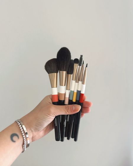 Hermes has brand new makeup brushes and im obsessed! Gotta collect them all 🍊

#LTKHoliday #LTKbeauty #LTKGiftGuide
