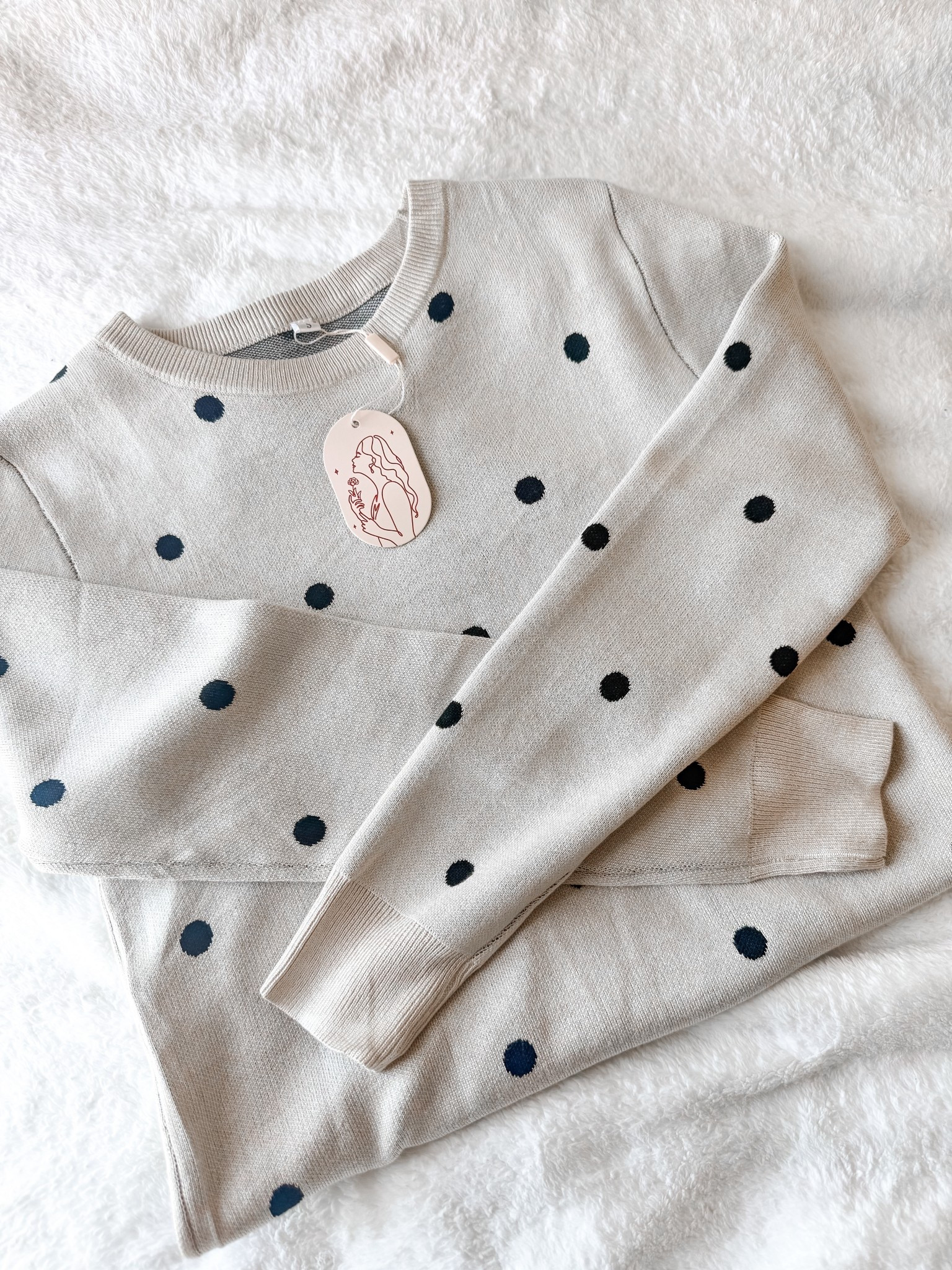 Polka dot sweater 

#LTKSaleAlert #LTKmomlife #LTKootd