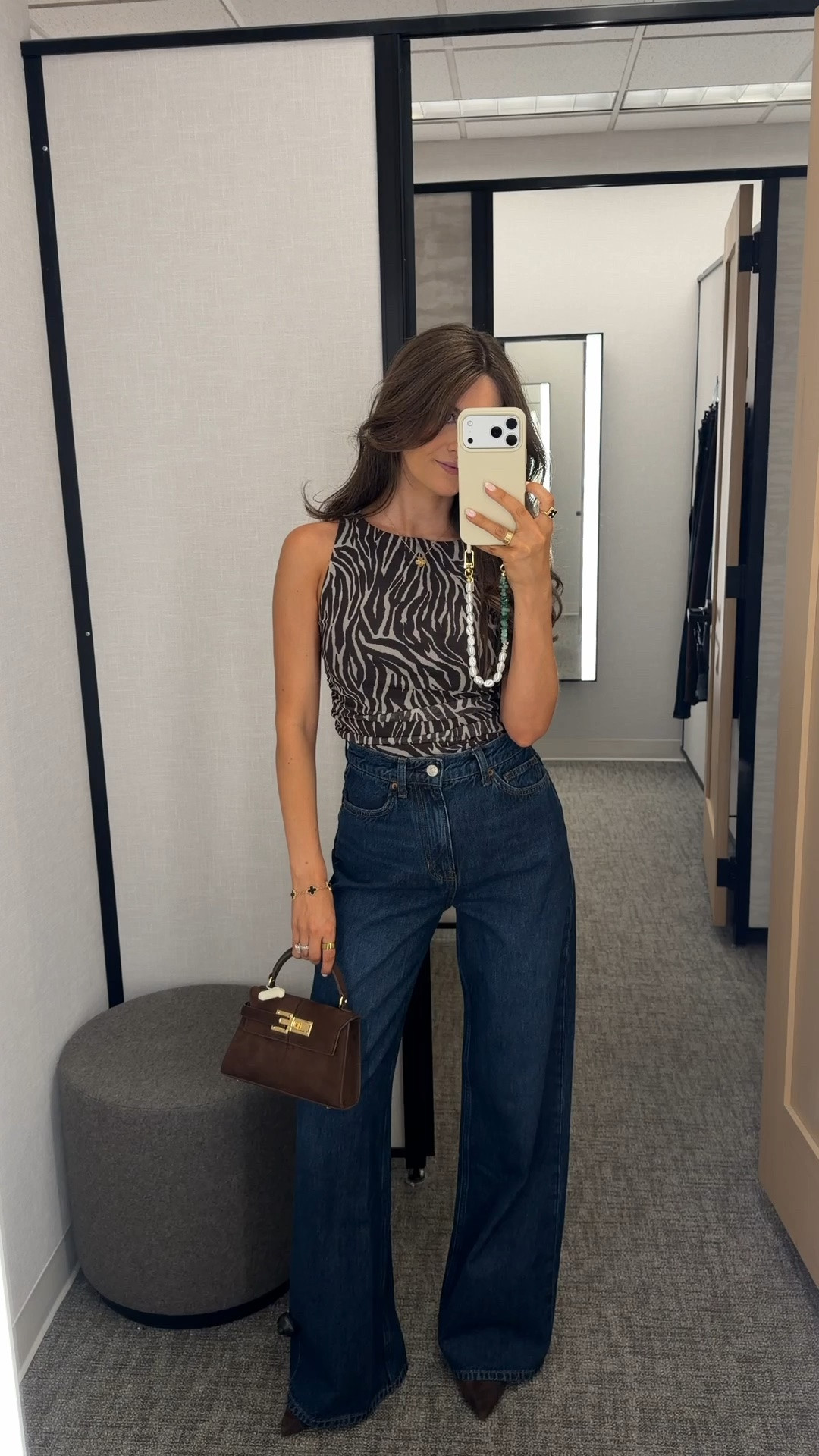 These jeans run a little big, wearing size 25 but could’ve sized down one!

#LTKootd #LTKSaleAlert