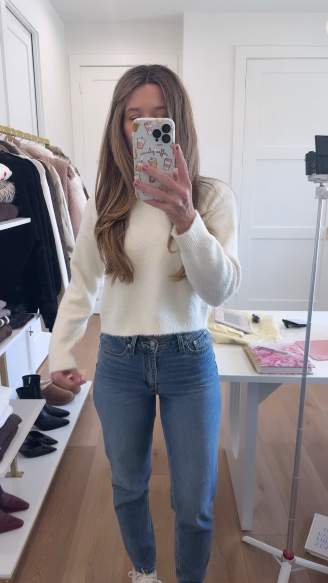 Styling my @Levi's mom jeans for spring
👖 26
Sweater medium
Sneakers tts 

#LTKOver40 #LTKSeasonal