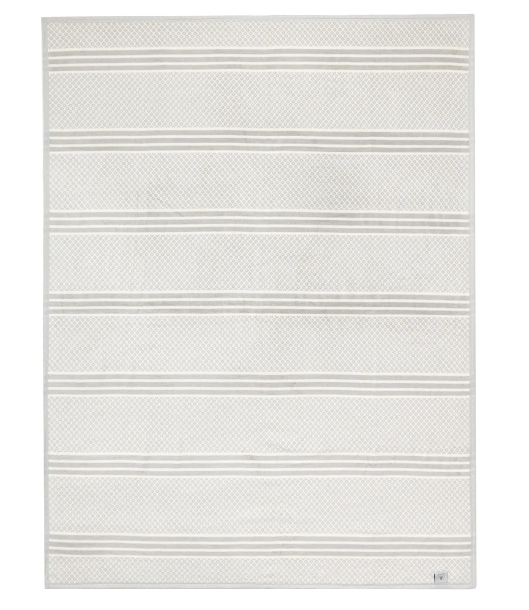 Captain's Classic Light Grey Blanket | ChappyWrap