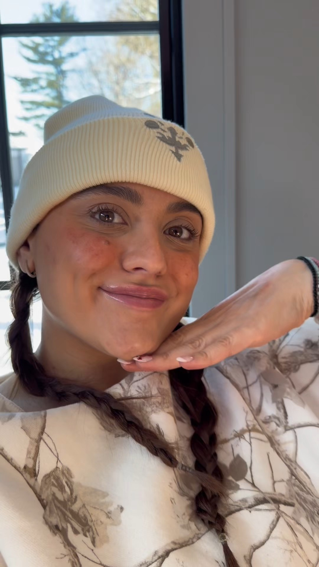 Been using @freckbeauty since 2019, so this collaboration feels very full circle 🤍
I’m wearing Cheek Slime in Fielding for that natural, sun-kissed flush, plus my forever favorite Freck Pen for realistic freckles.

Go check them out 🤍 #ad
#freck #FreckFam #FreckBeauty #FreckOG #FreckIt

#LTKBeauty #LTKGiftGuide #LTKHoliday