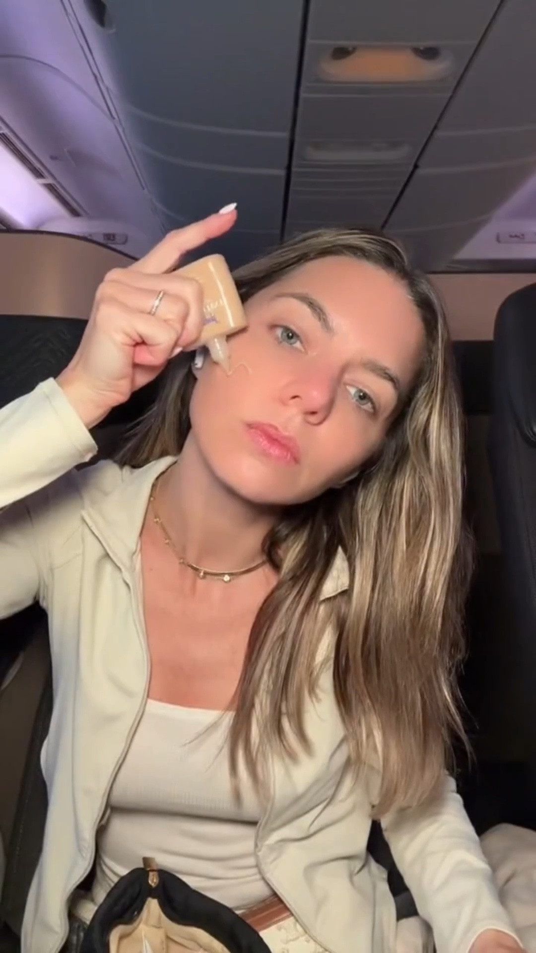 My go-to travel makeup look! 🤍✈️

#LTKBeauty #LTKgrwm