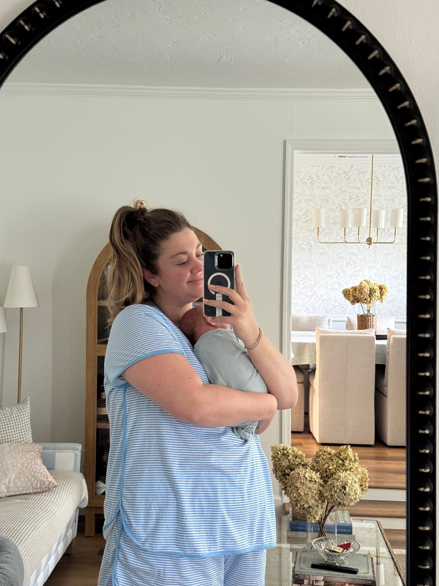 Lake pajama dupe, perfect for postpartum!

#LTKmomlife #LTKMidsize