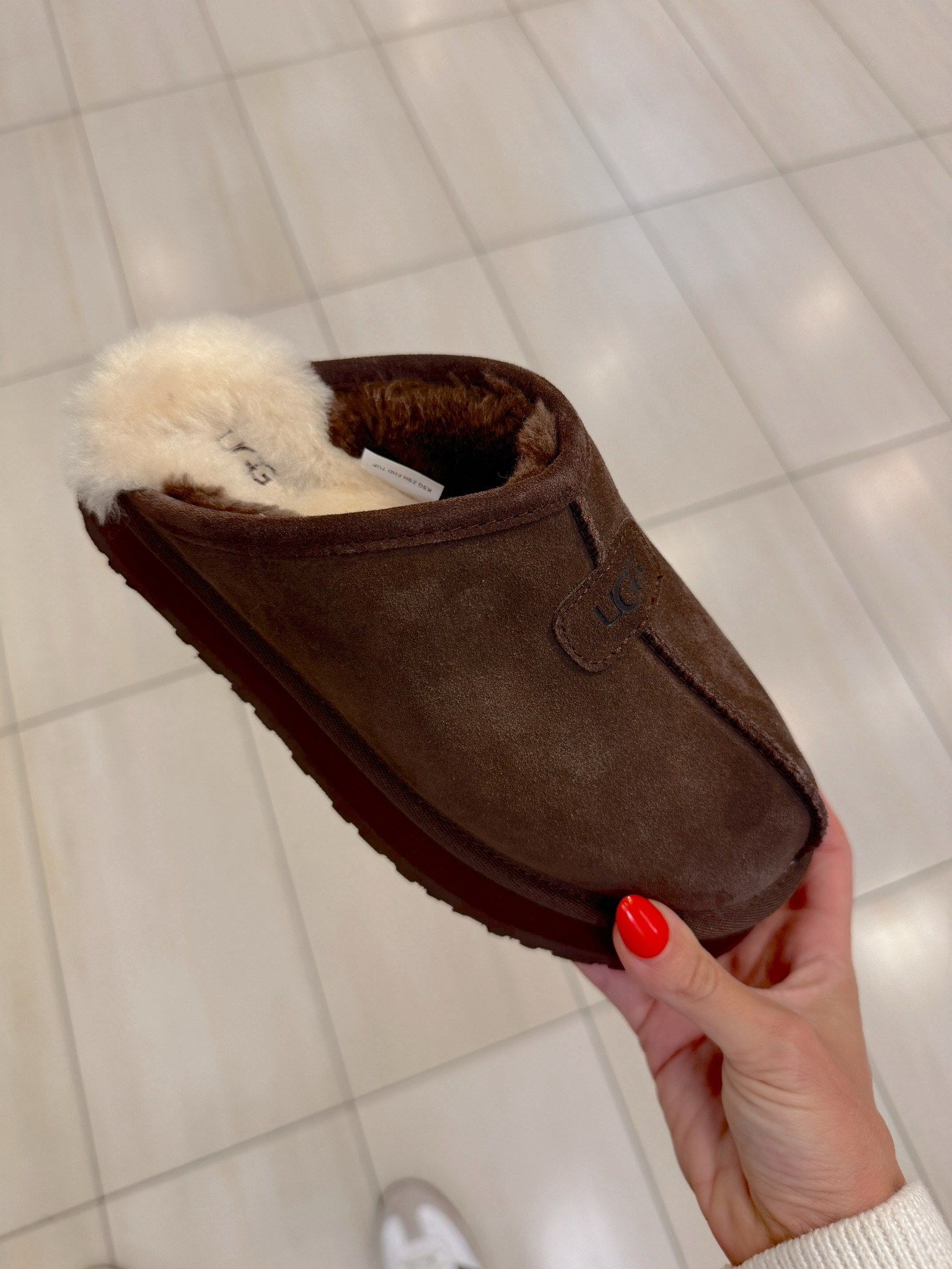 UGG SLIPPERS FROM THE NSALE!💛

#LTKSummerSales #LTKxNSale #LTKShoeCrush