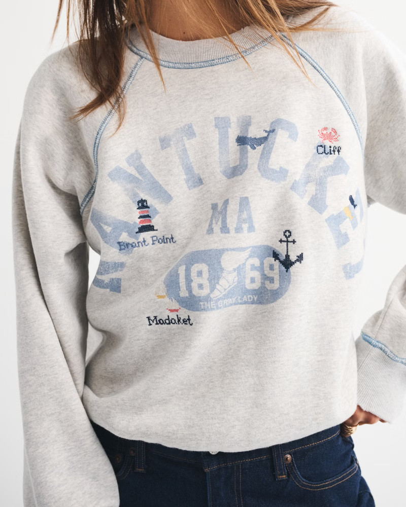 Graphic Raglan Classic Sunday Crew | Abercrombie & Fitch (US)