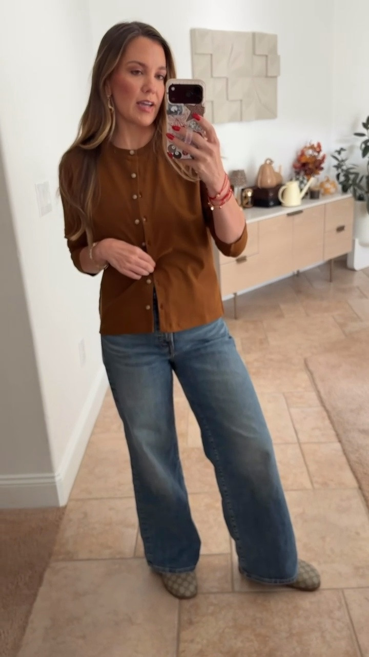 Spanx x LTK sale is live and you can get 20% off all fall new arrivals and your favorite air essentials material. I’m loving everything they have right now!! Use code LTK20 at checkout. 

Ash Sizes:
Height: 5’6”
Weight: 140lbs
Tops: Medium
Pants: 6, medium, 28

#LTKootd #LTKSeasonal #LTKSaleAlert