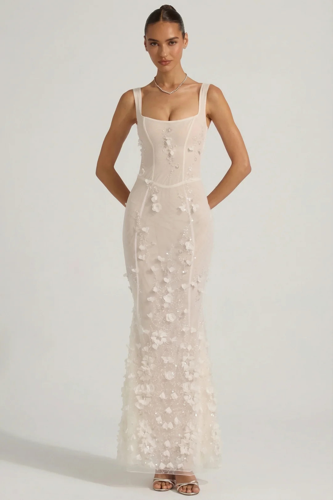 Embellished Appliqu\u00e9 Soft-Scoop Corset Gown in White | Oh Polly
