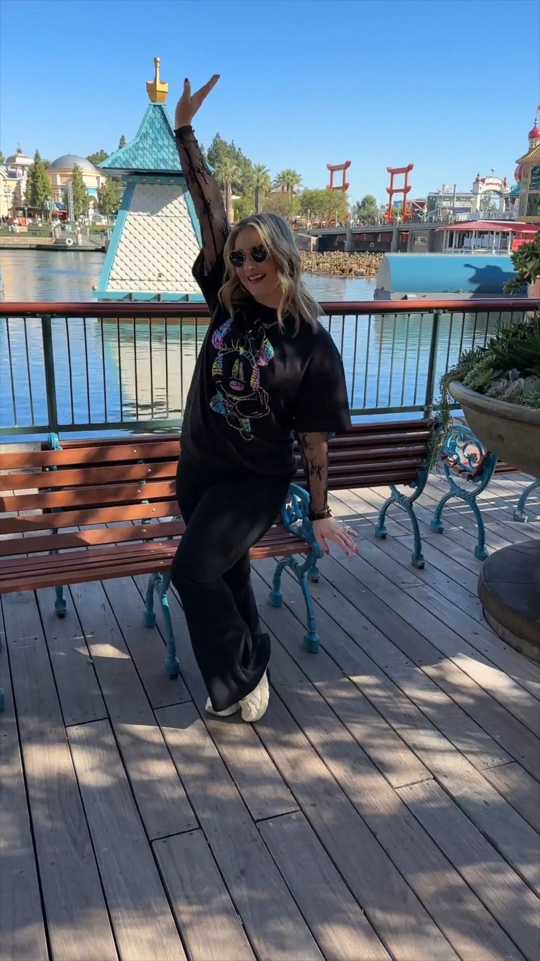 Disneyland OOTD! 🖤

#LTKMidsize #LTKOver40 #LTKHoliday