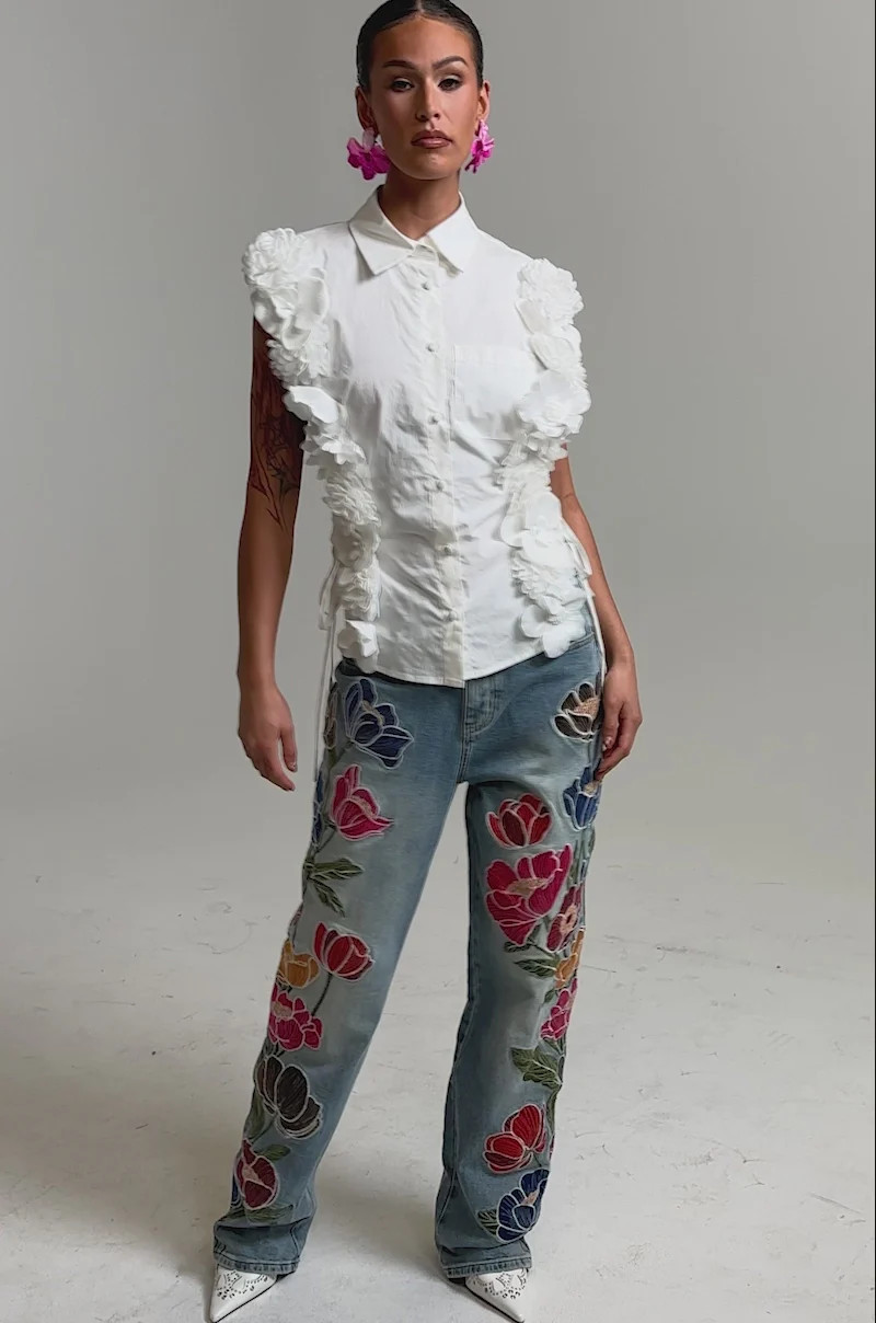 INTO THE GARDEN FLORAL EMBROIDERED DENIM JEANS | AKIRA