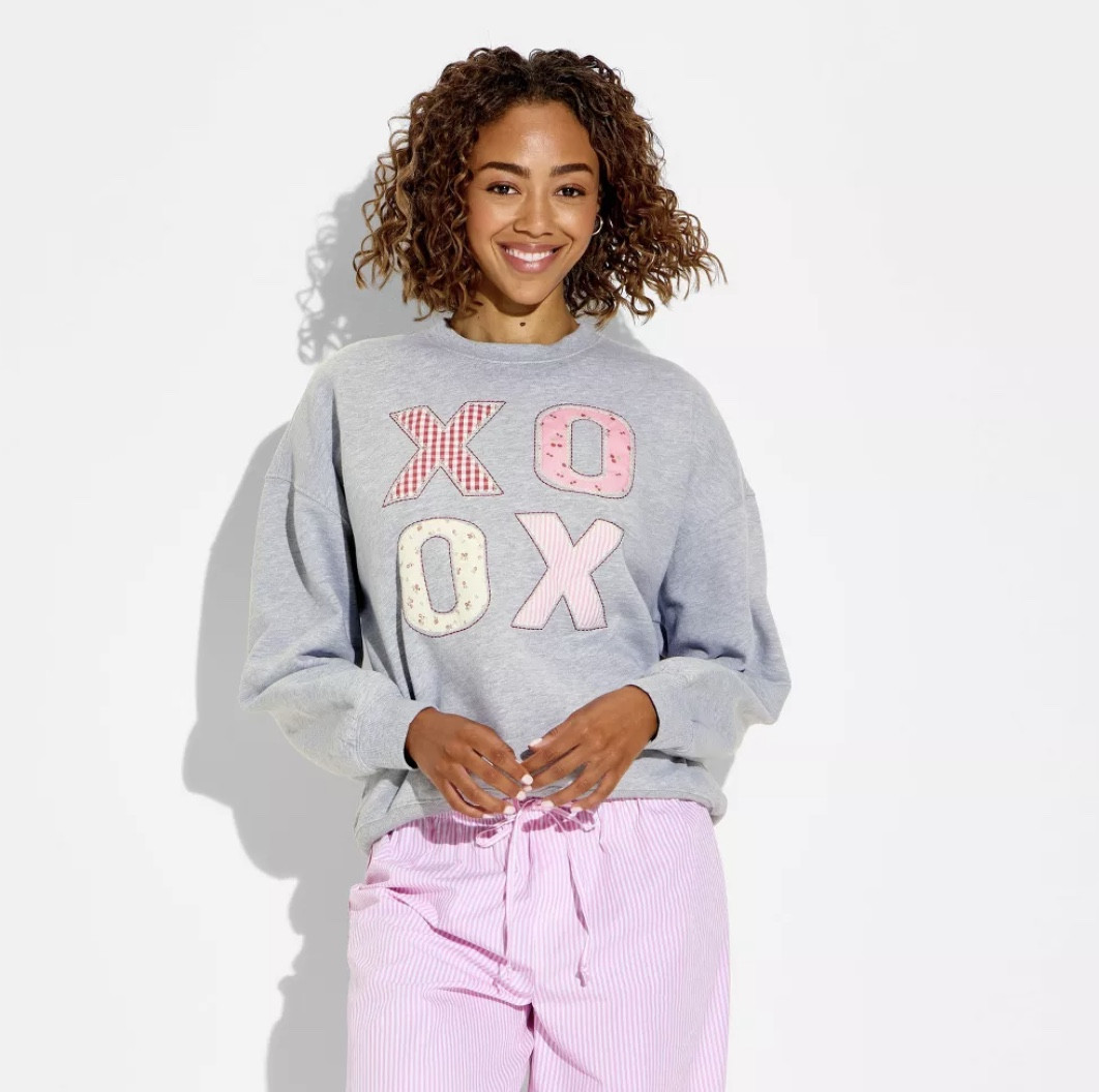 Valentine’s Day top

#LTKSeasonal #LTKFindsUnder50