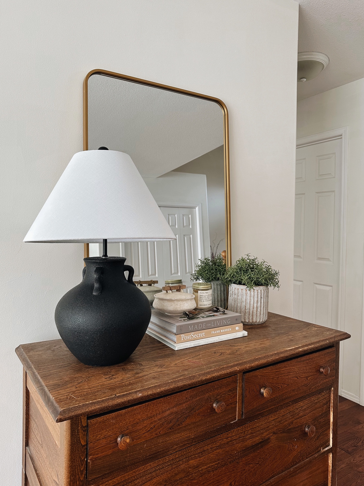 Finally found the perfect antique style lamp for this vintage dresser.  Close dupe to some of the ones that are on my wish list! 

#organicmodern #livingroomdecor #smmakelifebeautiful #neutraldecor #howwedwell #cornersofmyhome #vintagedresser #neutrallivingroomdecor #livingroominspo #lookforless #myhomesense #shoppeliving #mcgeeandco

#LTKunder50 #LTKFind #LTKhome