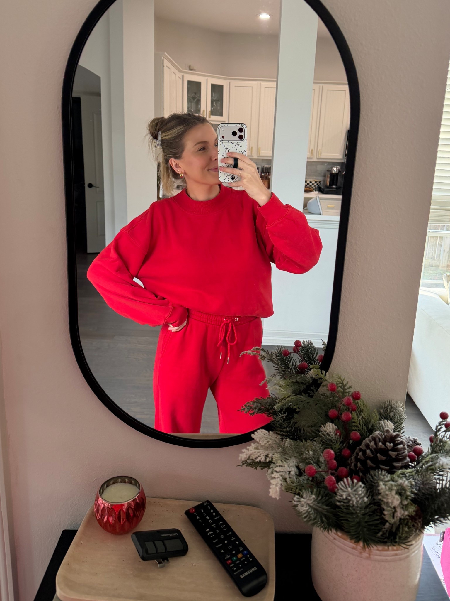 Cozy winter lounge set!! I’m wearing a S in the sweatshirt and S tall in the pants! 

#LTKmomlife #LTKHoliday