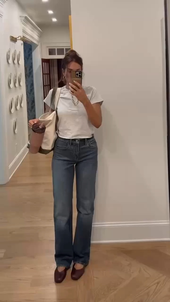 A moment for the all Abercrombie fit ✨