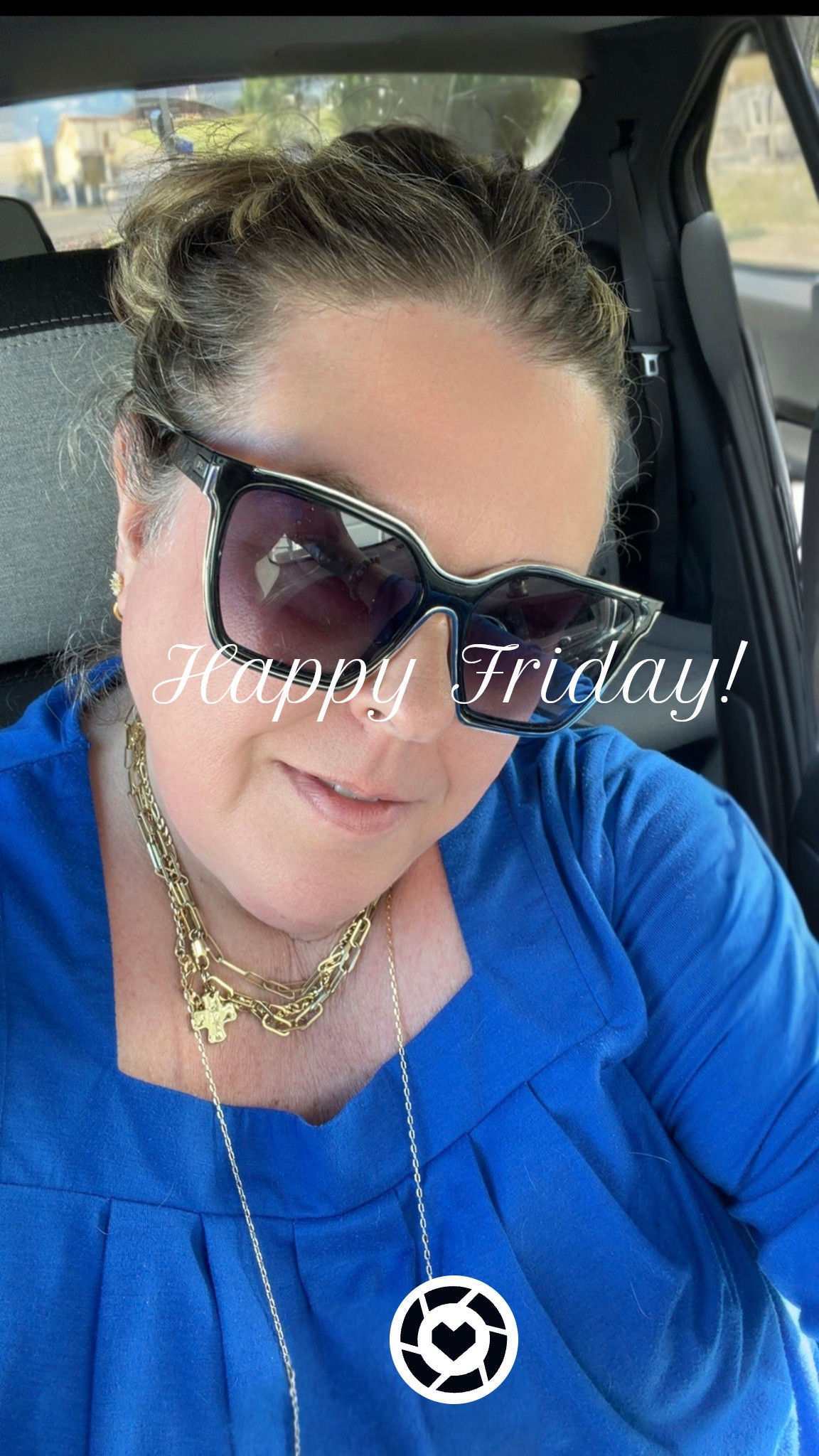 Happy Friday my friends! The weather is crazy here today in Buffalo, NY! 55° and it was so sunny I had to break out my Quay shades! 

#LTKdayinmylife