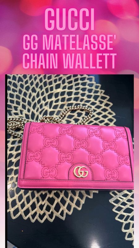 Gucci’s Matelasse’. chain Wallet!
Perfect for spring in its bright pink color!
The chain can be worn as a crossbody or doubled up for a shoulder bag.  You can also tuck in the chain if you want a clutch look. 


#LTKitbag #LTKFind #LTKSeasonal