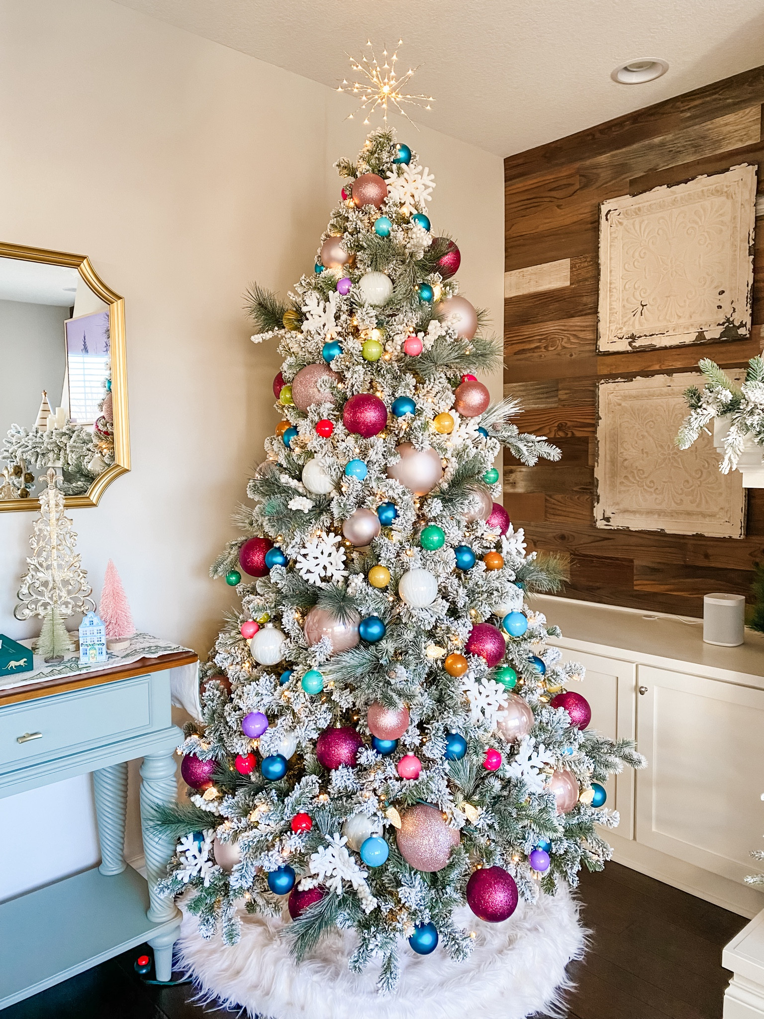 Loving the cheerful bright colors this year 🩷 

Christmas decor 
King of Christmas tree
Flocked tree 

#LTKHoliday #LTKHome #LTKCyberWeek