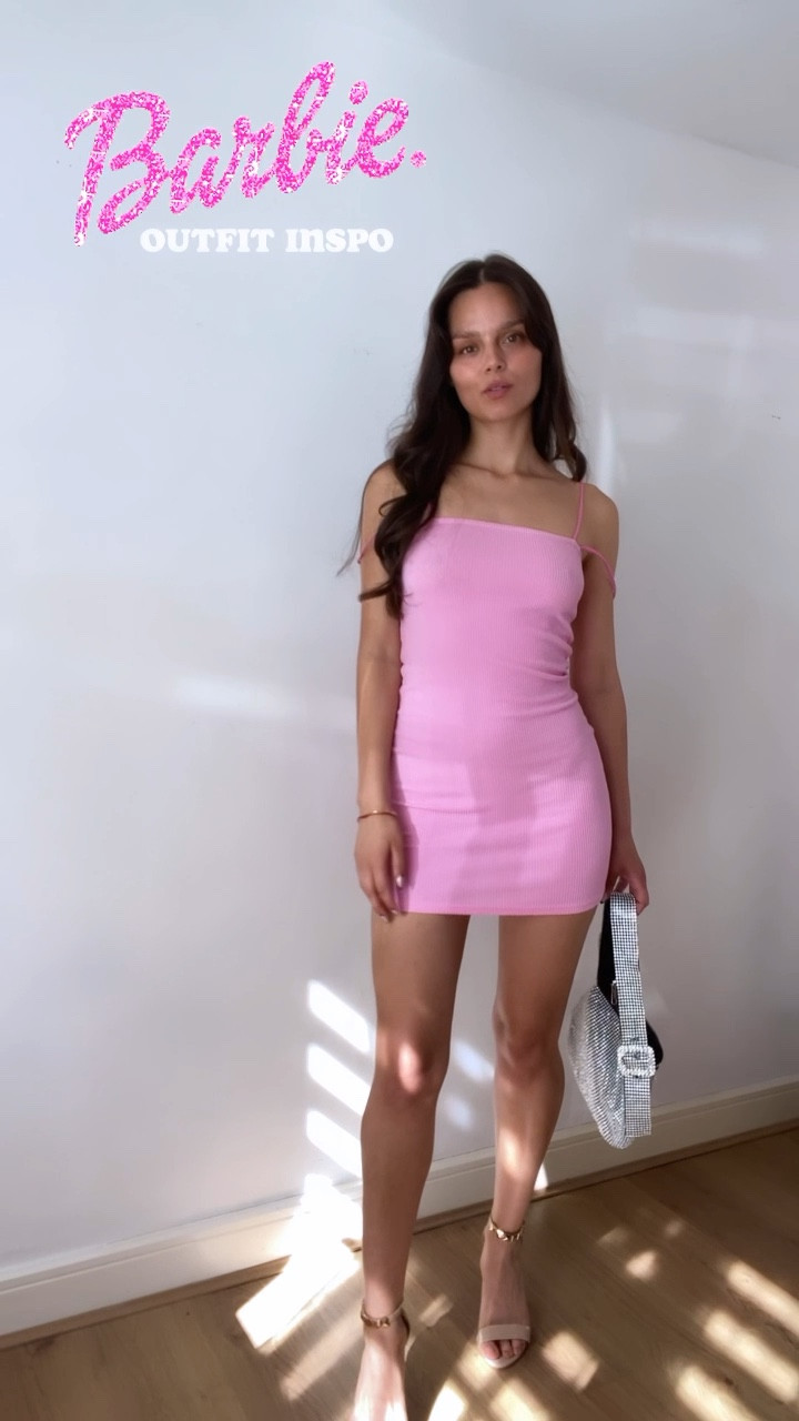 stepping into a world of pink and sparkle 💕

#druxiifashion #minimalstyle #streetstyleinspo #outfitinspo #ootd #aestheticfashion #luxurylifestyle #barbieoutfit

#LTKFind #LTKunder50 #LTKstyletip