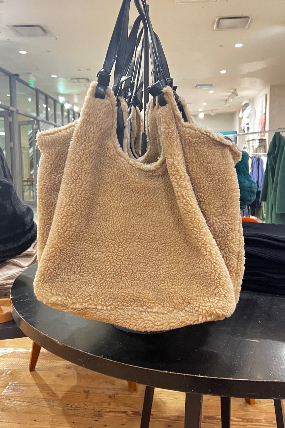 Sherpa Tote

#LTKstyletip #LTKSeasonal #LTKitbag