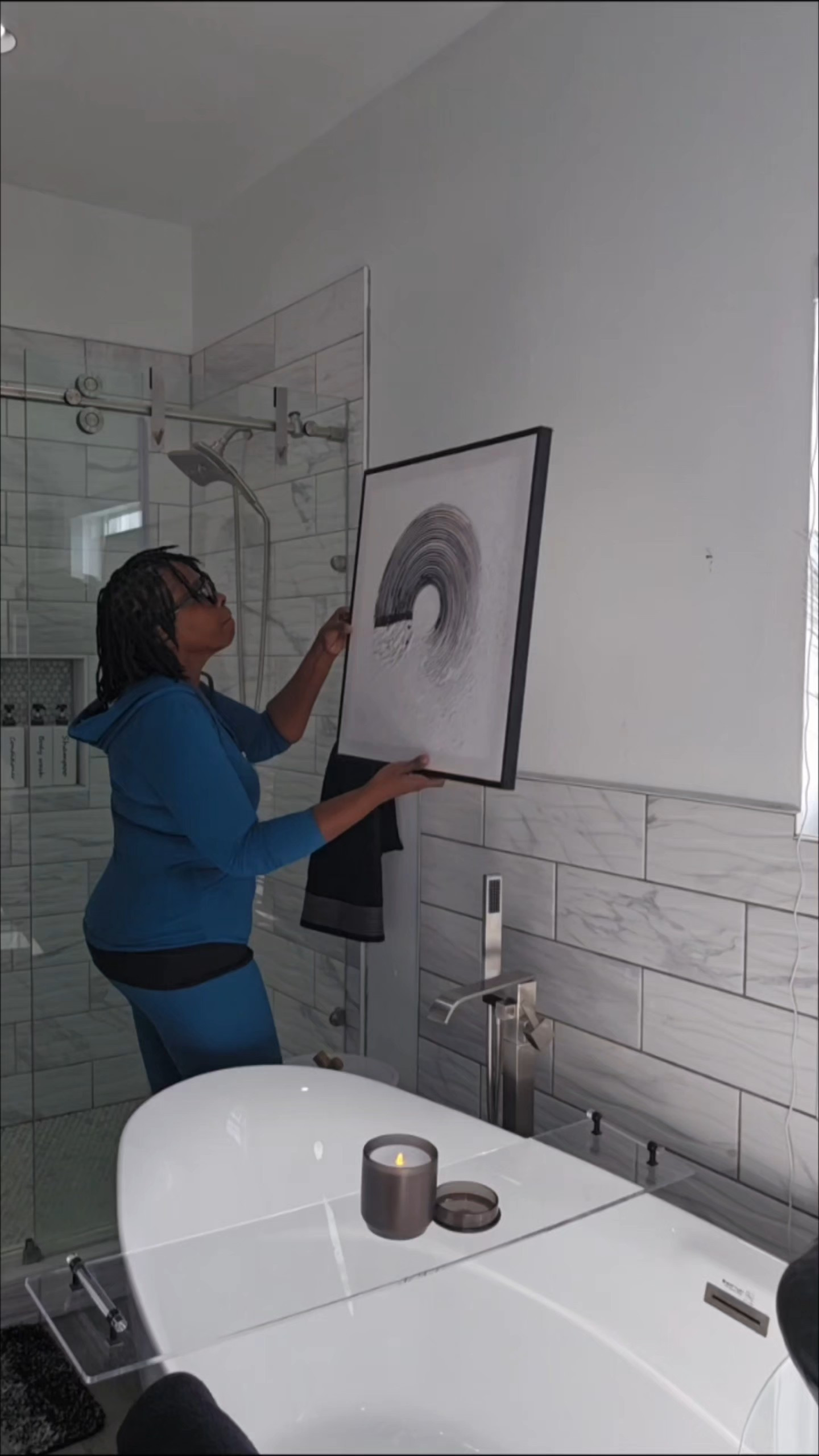 BATHROOM REFRESH WITH WALL ART AND SCONCES