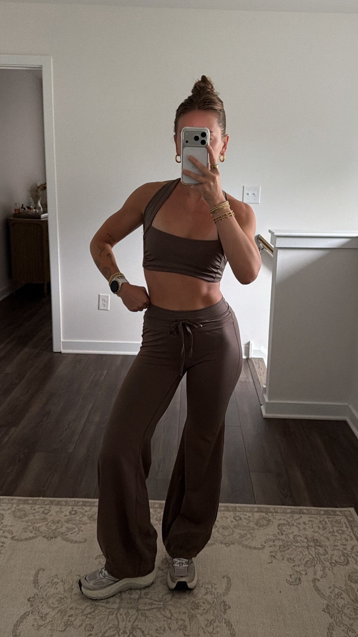 9/11:26 Morning Walk Outfit 🤎

Today’s morning walk outfit + the perfect comfy activewear for these early fall mornings 🤎 Wearing my Free People Movement bubble pants with the matching sports bra, both in an XS, plus my new HOKA training sneakers, Garmin watch + my absolute favorite Aritzia socks.

Also linking my Amazon claw clip because it’s always part of the morning walk uniform. Everything is linked here ✨

#LTKootd #LTKfitnessgoals #LTKActive