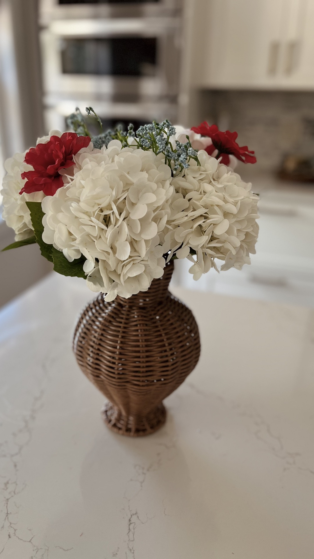 The easiest Memorial Day centerpiece.

#LTKmomlife #LTKSeasonal #LTKHome