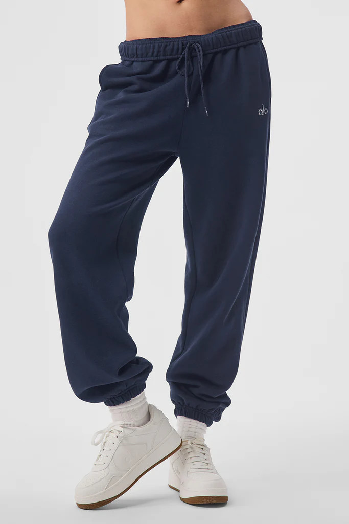 Accolade Sweatpant - Navy | Alo Yoga (US)