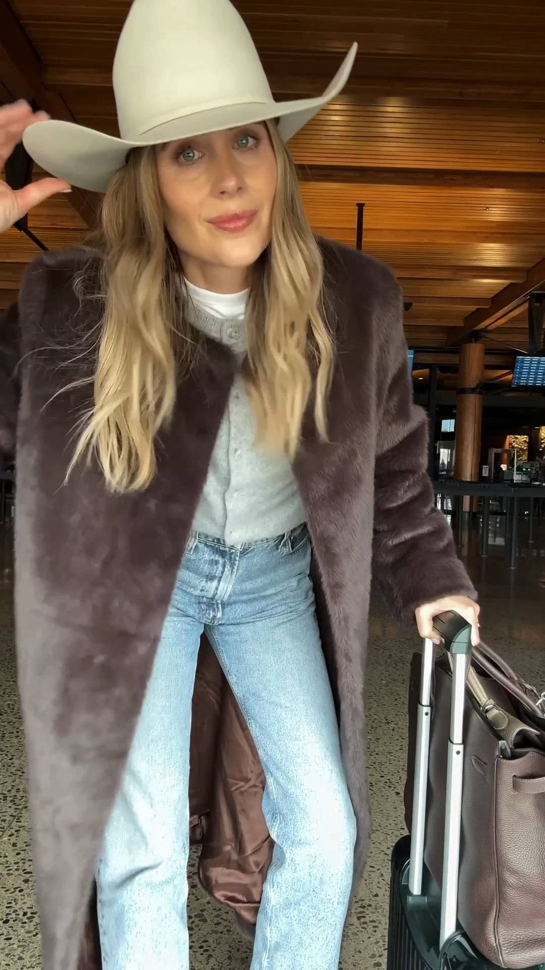 Fashion Jackson, airport outfit, travel outfit, Jackson hole, apres ski, faux fur coat 

#LTKOver40 #LTKTravel #LTKootd