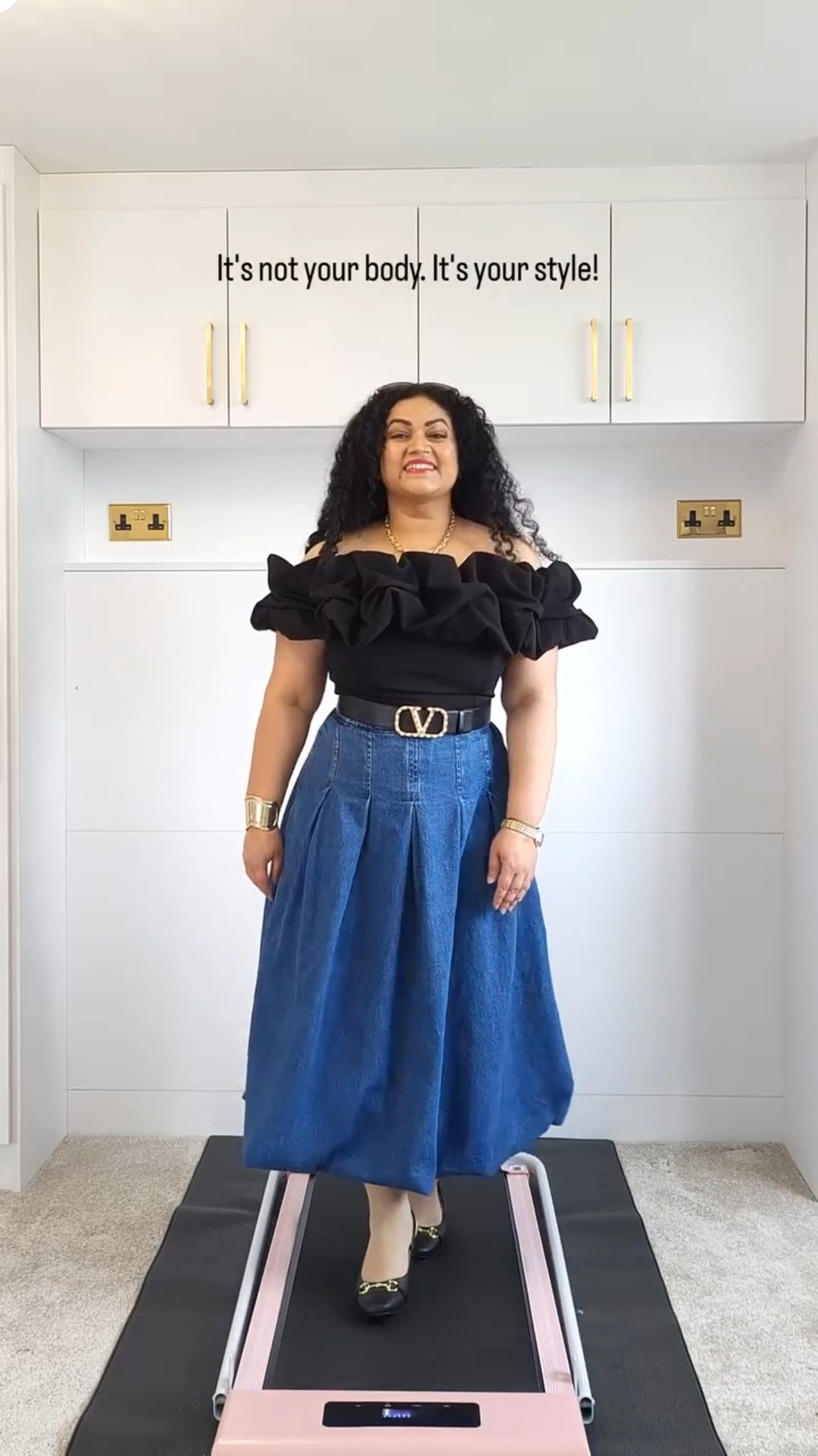 Just a reminder: your body is not the problem. The real issue might be not recognising your true assets and dressing in a way that flatters them.

Be grateful for your body; it’s what carries you through your beautiful life. Appreciate it, nurture it, and help it become the best version of itself. And while you're on that journey, learn how to style yourself so you feel confident and look amazing at every size!

Need inspiration? Follow my page for styling ideas! 💕

PS. My waist looks snatched in the transformation as I'm wearing shape wear. If you’d like to know which one and all the details about the outfit, type Shop below. 😉

#ConfidenceInCurves #EmpoweredAndStylish #PetiteStyleRevolution #petitestyleblogger # #PetiteOutfitInspo #petitefashion #petiteandcurvy #shortgirlproblems #bodypositivity #bodypositivemovement #petiteandcurvy