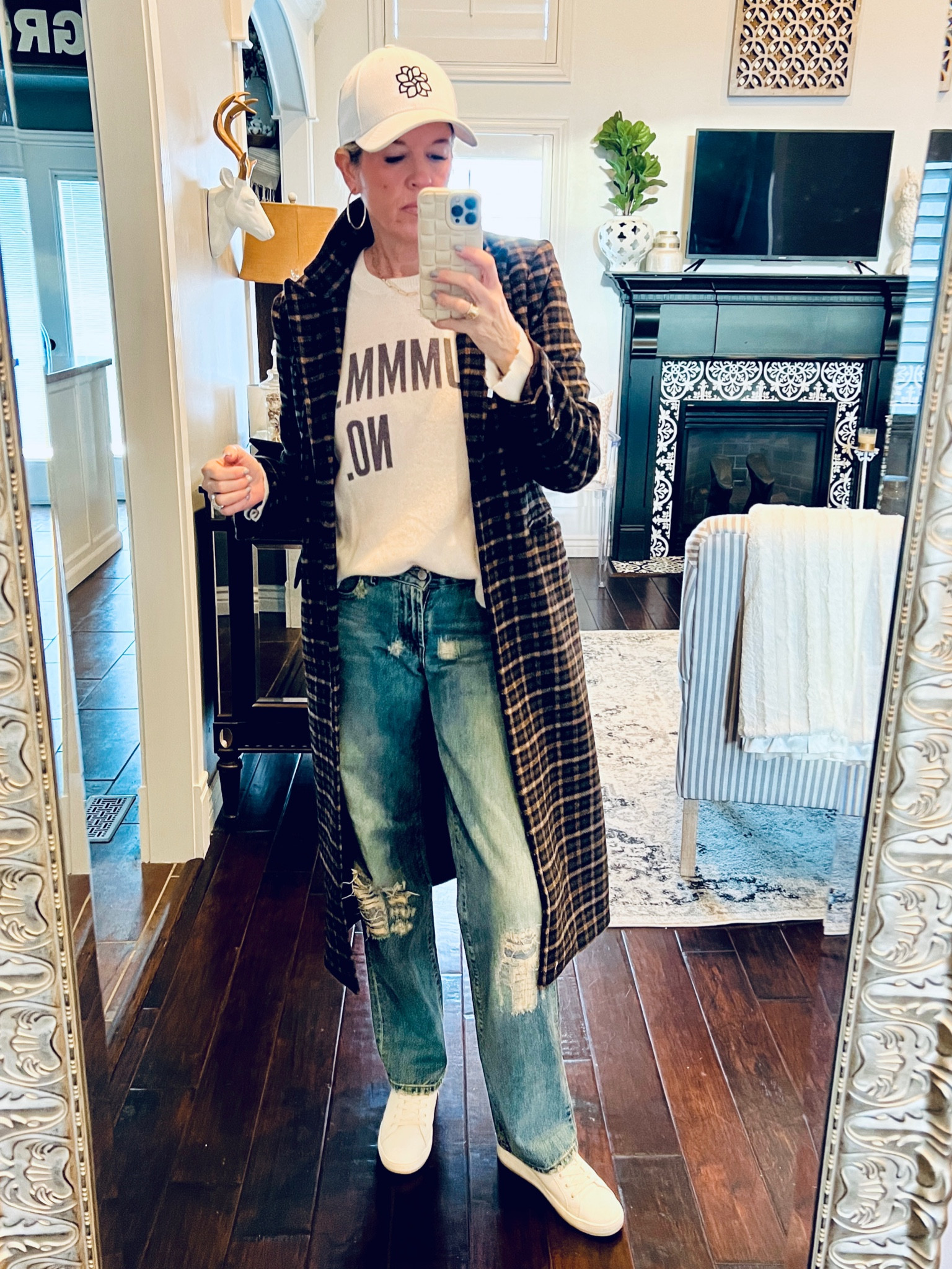 Outfit idea💡
Casual winter look perfect for errands! 

Cashmere sweater “oh No” by cotes of London  fits tts 

Straight leg 7 of mankind jeans (vintage) 

White Leather tennis shoes by Chicos fit tts 

Gold hoops 

Greylin plaid coat. Beautiful quality, very warm and great winter weight, feels and looks like a designer coat.
This one sold out but comes in other plaids

#denim #sweaters #winteroutfits

#LTKstyletip