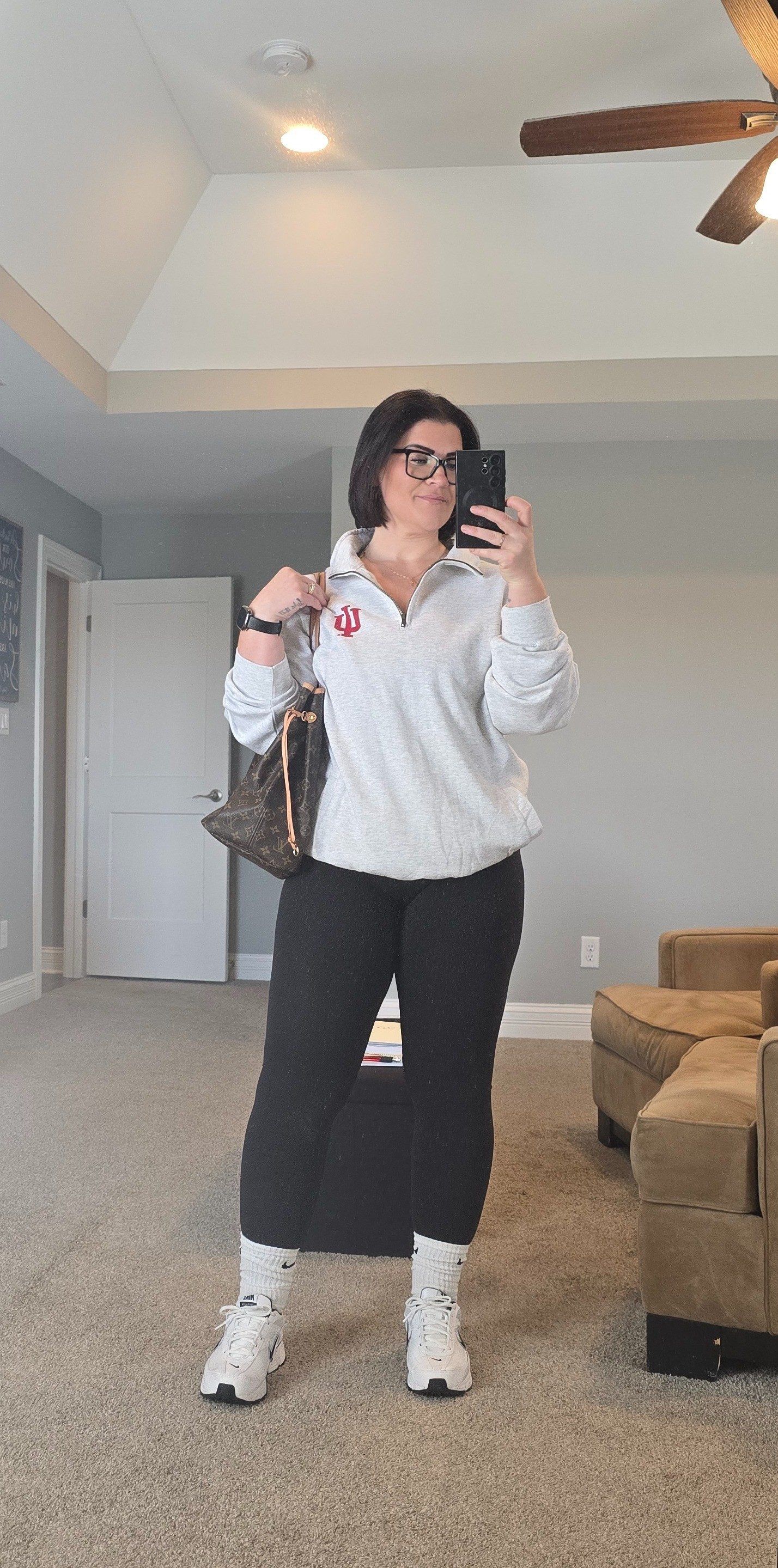 Sunday Matinee 🥰Comfortable clothes and a big purse. 😉😉

#LTKOver40 #LTKMidsize #LTKStyleTip