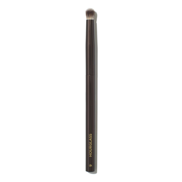 Nº9 Domed Shadow Brush | Space NK - UK