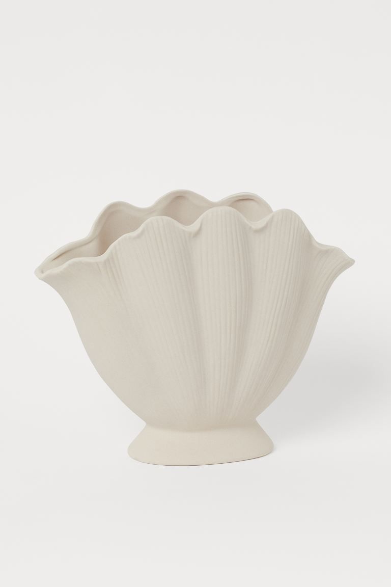 Shell-shaped vase | H&M (UK, MY, IN, SG, PH, TW, HK)