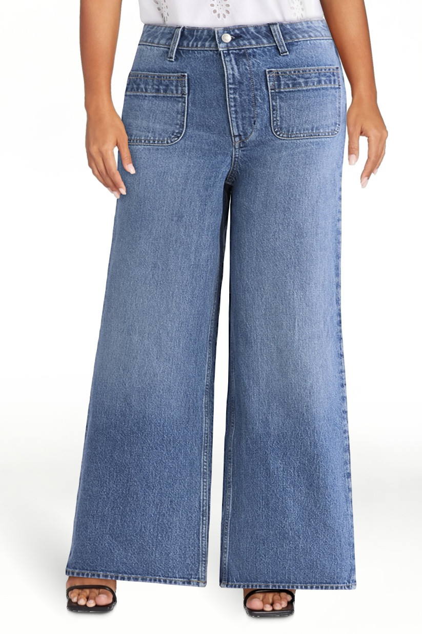 Free Assembly Women's and Women's Plus Wide Leg Jeans with Patch Pockets, 30", 32", and 34" Insea... | Walmart (US)