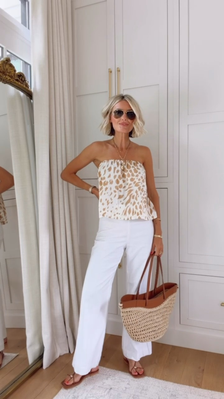 This animal print top is so fun! This would be perfect for a girls night out or date night! Currently 40% off! Wearing XS/0!

Loverly Grey, Ann Taylor, linen pants, leopard print, summer outfit, summer date night

#LTKSaleAlert #LTKSeasonal