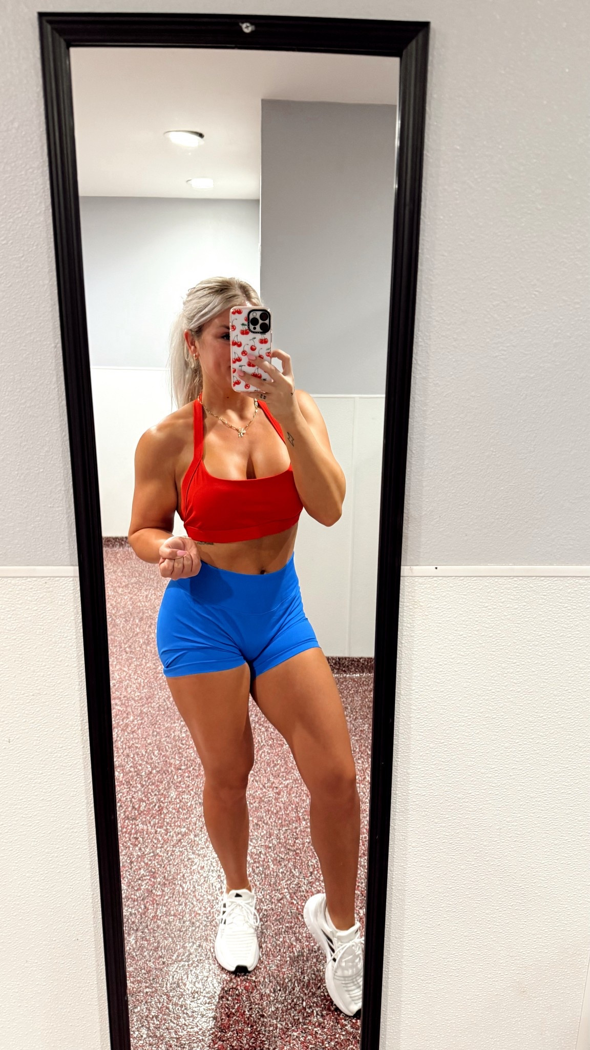 4th of July gym ‘fit!! 🇺🇸💪🏼💙

wearing a medium in both / shorts are the 4.5"

holiday outfits | gym outfits for women | womens activewear | sports bra 

#LTKSeasonal #LTKMidsize #LTKActive