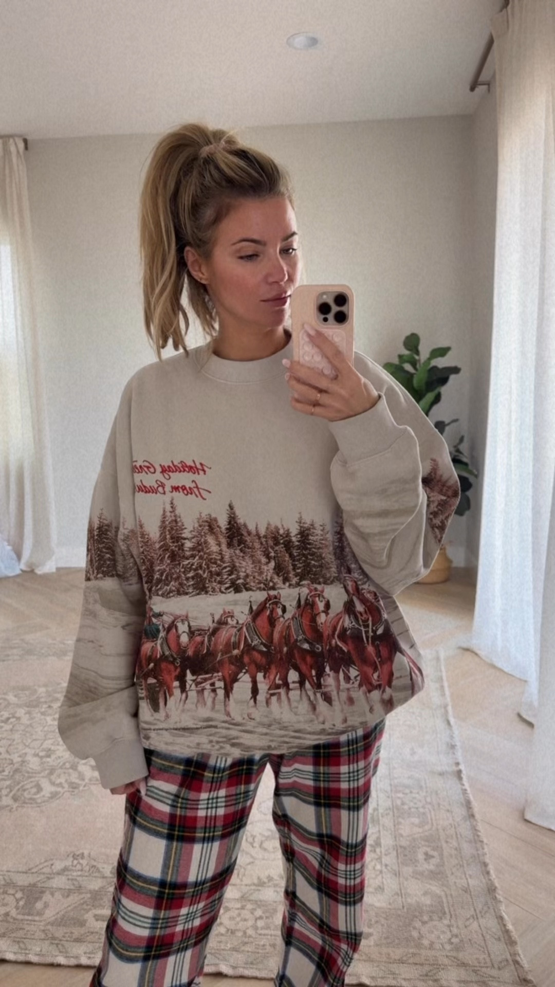 Cutest holiday outfit 🎄 wearing a large sweatshirt / small pants 

#LTKHoliday #LTKGiftGuide #LTKFindsUnder100