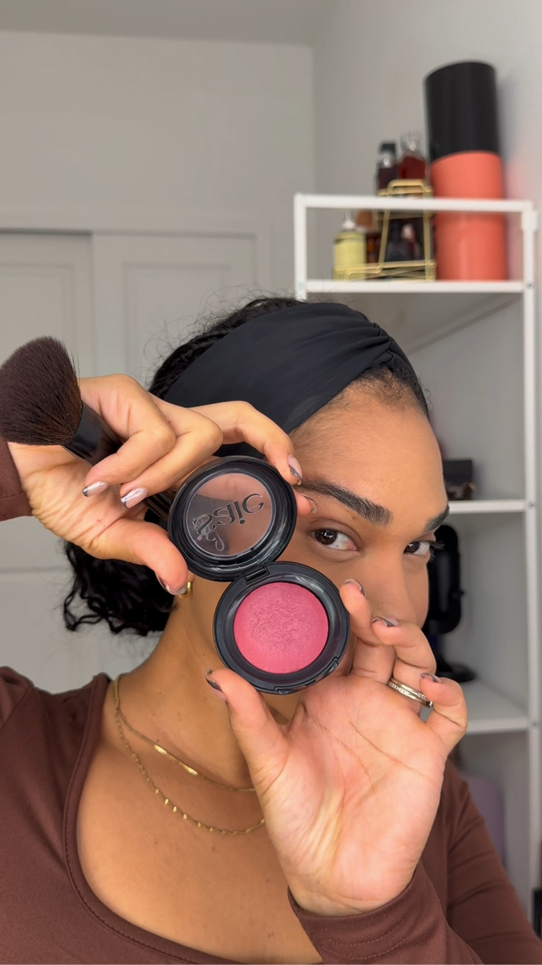 20 minute beat? I’ll take it! The main thing I look for is clean ingredients and full coverage, but it feels light✨ products linked below! 

#LTKBeauty #LTKSaleAlert #LTKFindsUnder50