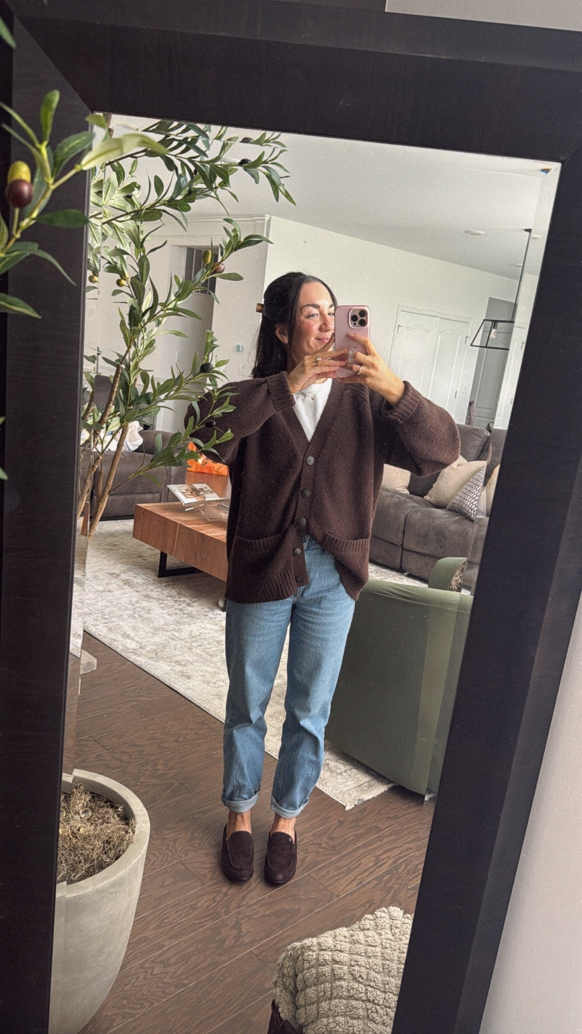 XS tshirt
Small cardigan (should’ve done an XS)(brown is out of stock)
25 short jeans
Mules TTS

Abercrombie. Franco Sarto  

#LTKShoeCrush #LTKFindsUnder50 #LTKFindsUnder100