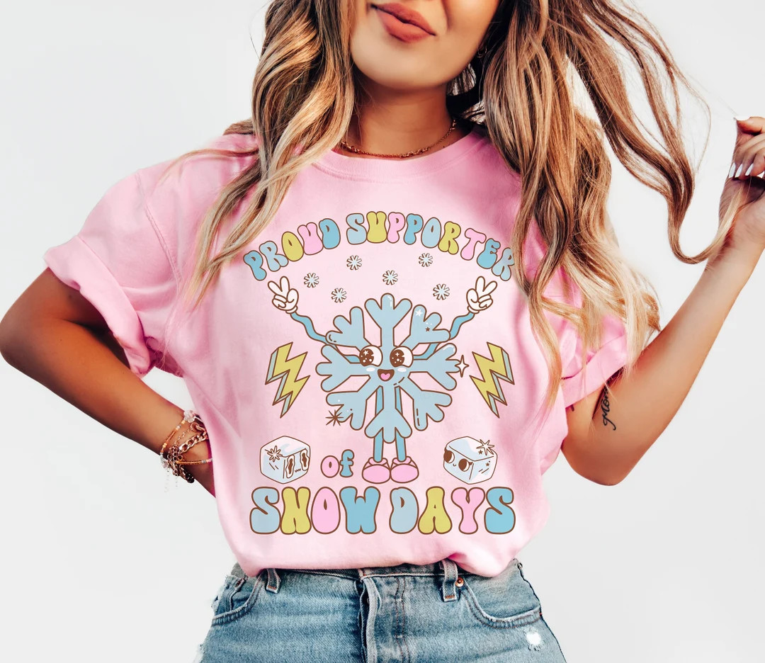 Funny Winter Teacher Shirt, Christmas Gifts for Teachers, Snow Days Shirt, Holiday Teacher Shirts... | Etsy (US)